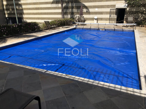 Capa térmica bolha Black and Blue para piscina – 500 micras - sob medida - Feoli Capas - Image 4